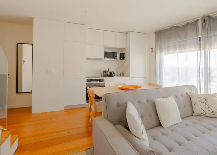 Trindade Skyline Premium By Hosty * Porto